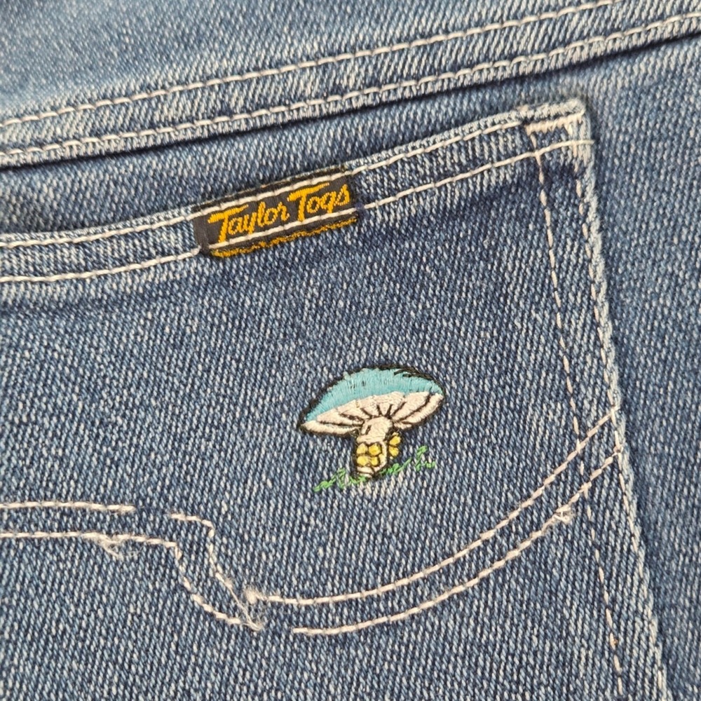 Taylor Relaxed Blue Denim Jeans with Mushroom Embroidery 34x30